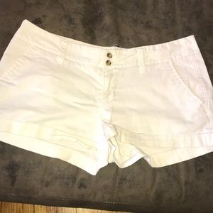 White shorts size 7